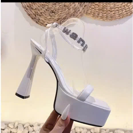 z6356735214158_72eaab2d311278cf1f7850d32b848647